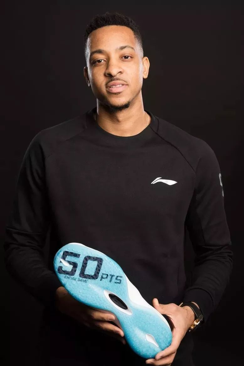 开云体育注册 -埃因霍温训练开放日；转会期回应争议引欢呼；全明星赛在即；阵容厚度经受考验的简单介绍